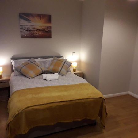 Luxury And Stylish 2 Bedroom Apartment With En-Suite Luton  Exterior photo